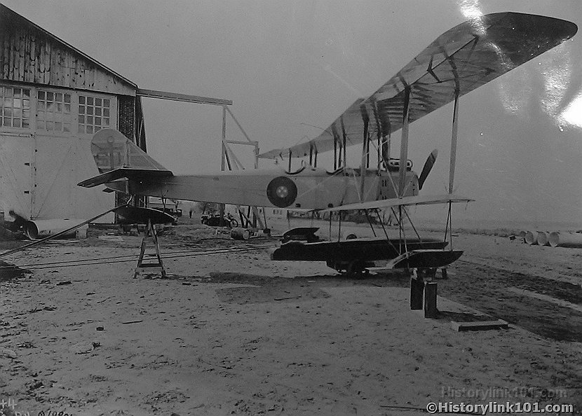 Hydroplane being held up by hanger