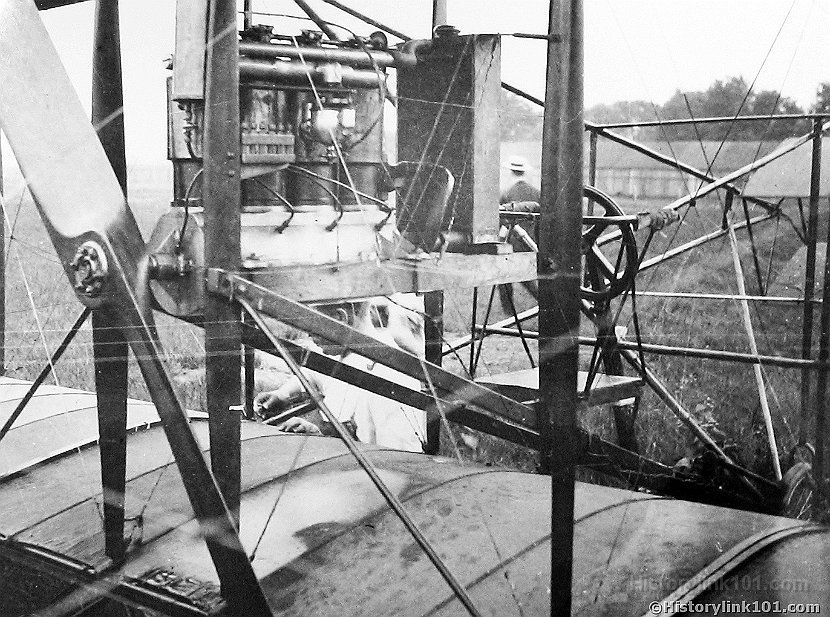 Curtiss 4 cylinder at Mineola, 1909