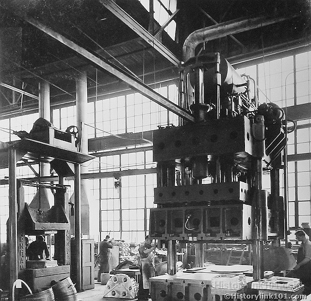 Hammer and Hydraulic Press