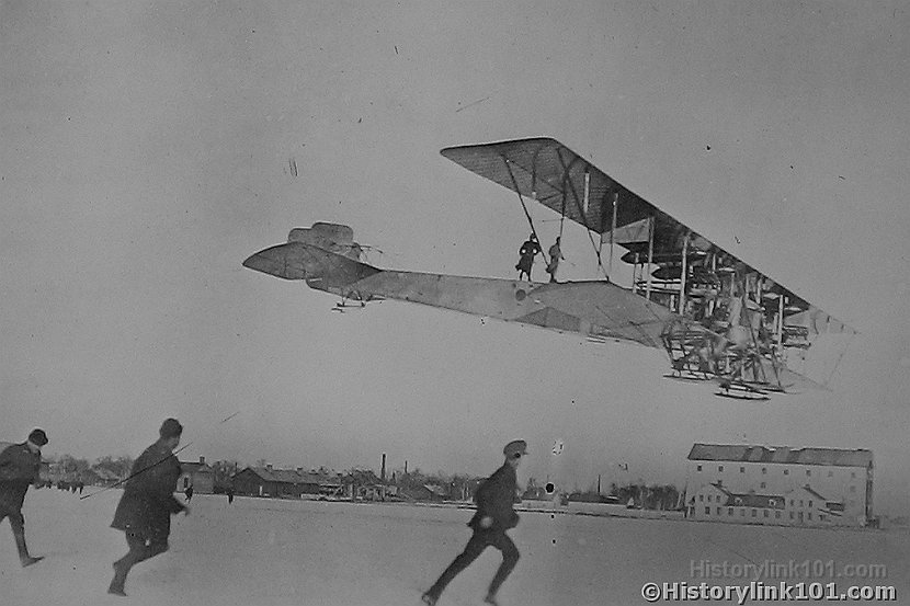 Skiorsky plane in flight