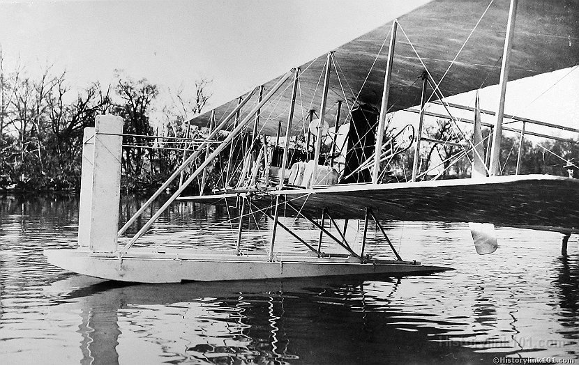 Wright Model CH Multiple step Pontoons