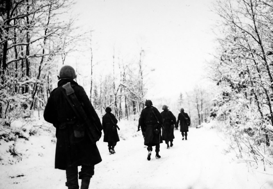 American soldiers of the 84th Division