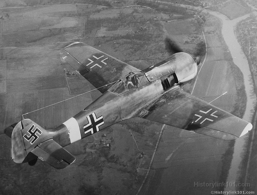 Focke_Wulf 190 in Flight 