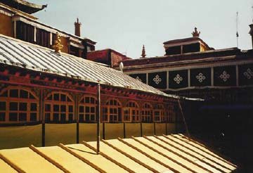 roof lines of tibet
